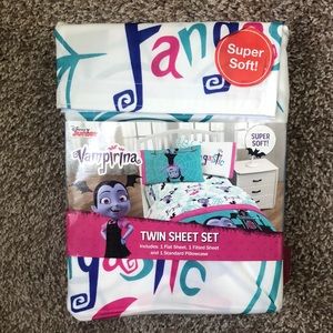 Disney Junior Twin  Vampirina Sheet Set